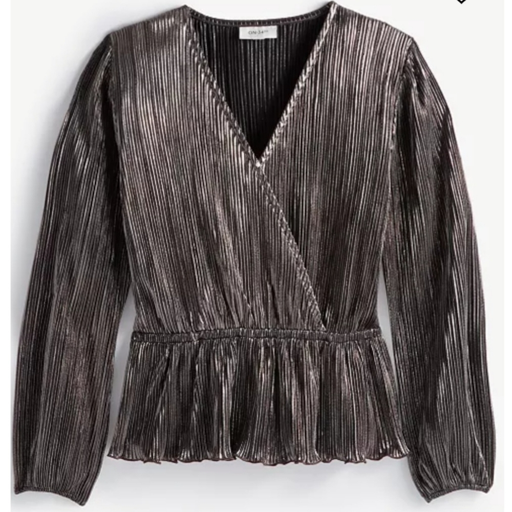 On 34th Metallic Peplum Top Size 2X - Picture 2 of 3